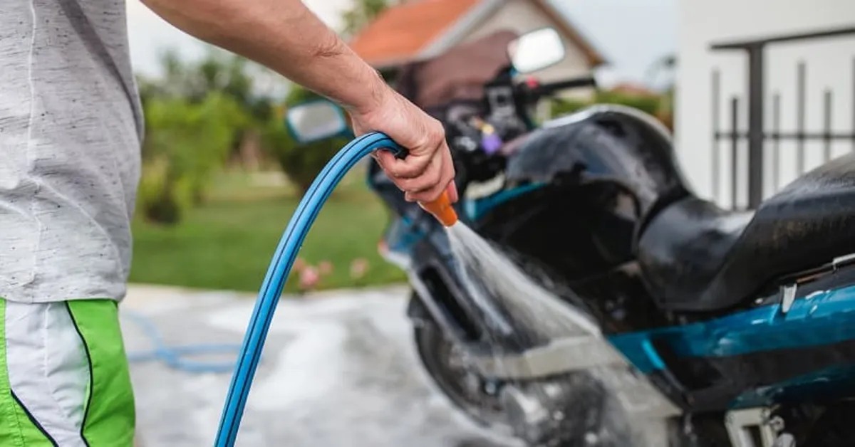 Efficient and Effective: The Benefits of Using a Motorcycles Cleaner